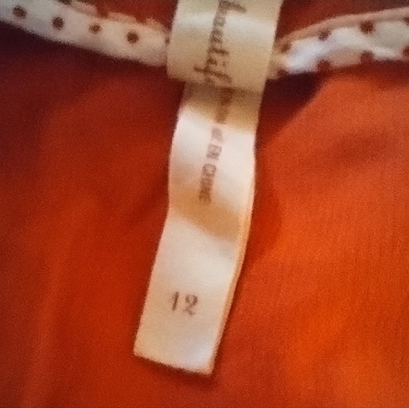 Elegant Red Sleeveless Dress - Picture 5 of 5